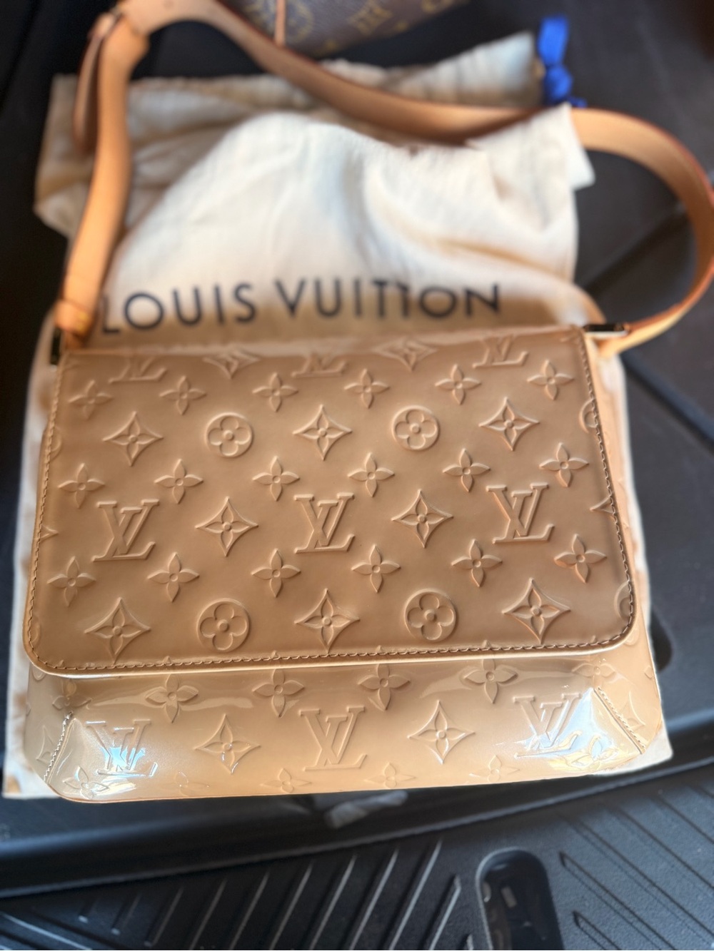 Louis Vuitton beige  Vernis Monogram bag